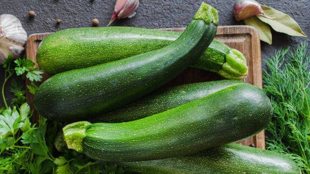 주키니 호박은 칼로리가 낮고 영양가가 높다 | 출처: 클립아트코리아