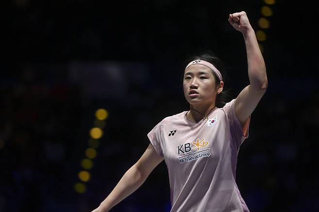 (250316) -- BIRMINGHAM, March 16, 2025 (Xinhua) -- An Se Young celebrates scoring during the women's singles semifinal between An Se Young of South Korea and Yamaguchi Akane of Japan at the All England Open Badminton Championships 2025 in Birmingham, Britain, March 15, 2025. (Xinhua/Wu Lu)<저작권자(c) 연합뉴스, 무단 전재-재배포, AI 학습 및 활용 금지>