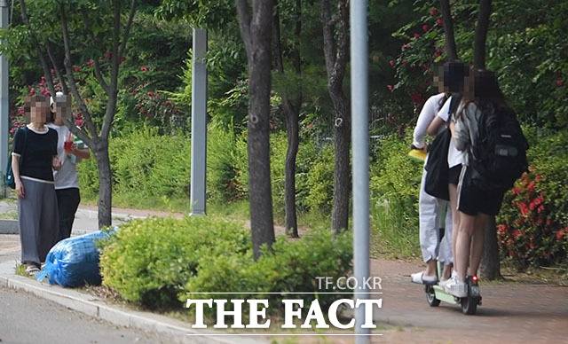 윤영희 국민의힘 시의원이 발의한 '서울특별시 개인형 이동장치 이용안전 증진 조례 일부개정조례안'이 지난 5일 서울시의회 본회의를 통과했다. /더팩트 DB