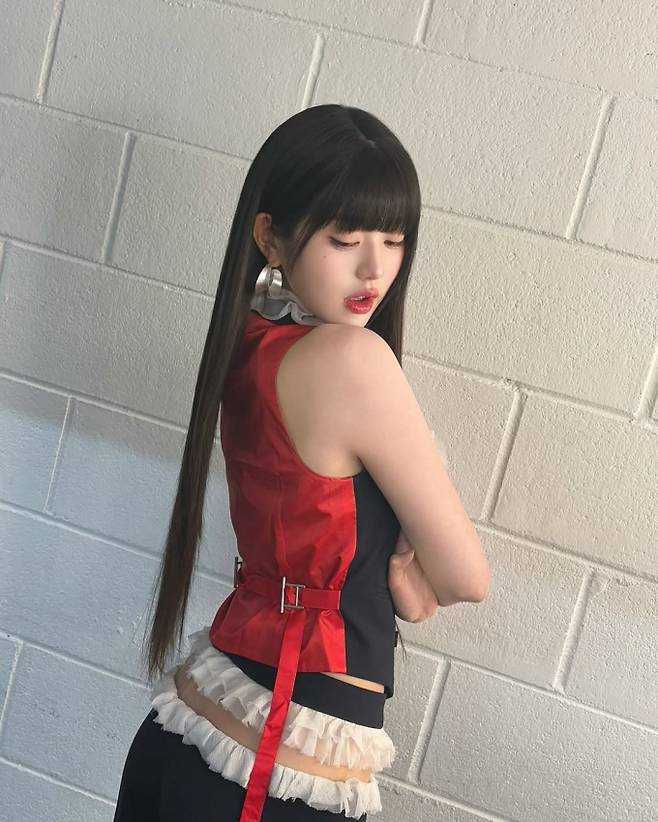 장원영, 풀뱅 헤어로 또 리즈 갱신(출처: 장원영 인스타그램 갈무리)