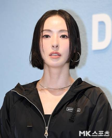 배우 이다희가 남다른 기럭지를 뽐내며 자신의 다이어트 식단을 공개했다. 사진 =  천정환 기자