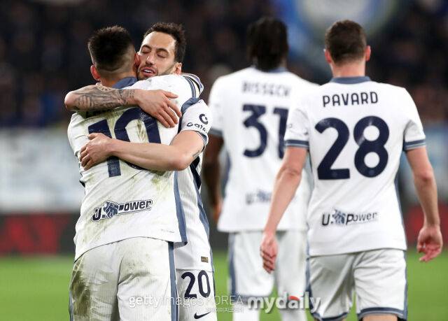 득점 후 함께 기뻐하는 인테르 밀란 선수들. /게티이미지코리아