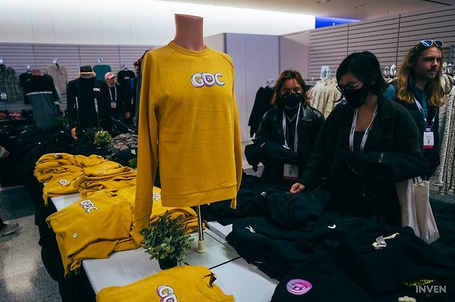 ▲ 옷들이 정말 다양해졌네요