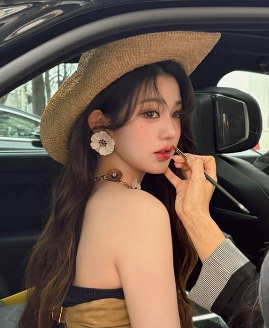 장원영. 인스타그램