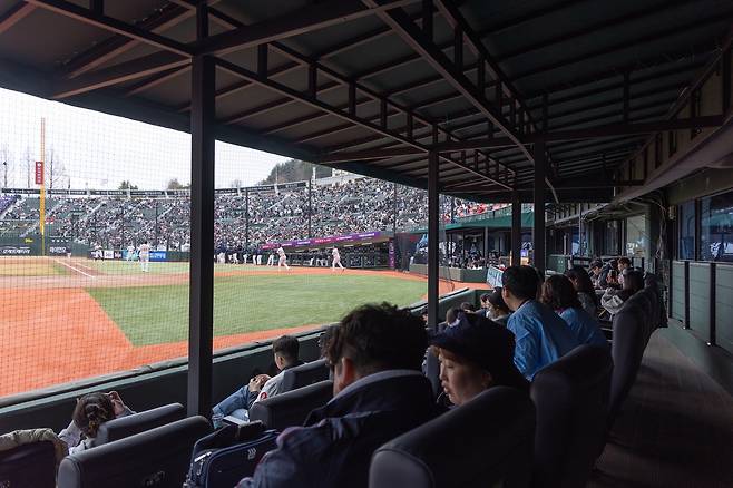 가까이서 경기를 볼 수 있는 사직구장 G-라운드석 [롯데 자이언츠 제공. 재판매 및 DB 금지]