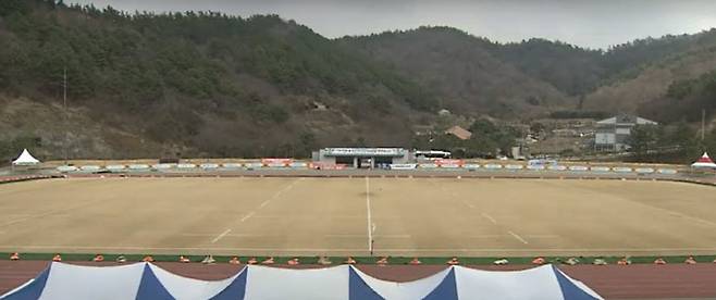 충무기 전국럭비선수권대회가 열리는 전라남도 진도공설운동장. 사진=대한럭비협회 유튜브 캡처