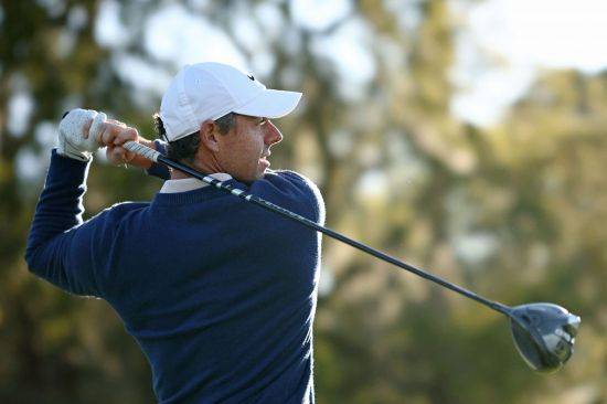 로리 매킬로이가 더 플레이어스 챔피언십 연장 첫 번째 홀인 16번 홀에서 티샷을 하고 있다. 폰테 베드라 비치=AFP·연합뉴스