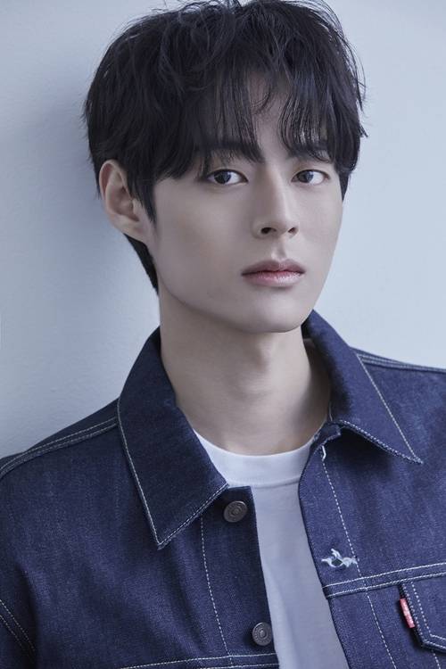 VAST엔터테인먼트가 신예 이후정과 전속계약을 체결했다.  사진=VAST엔터테인먼트