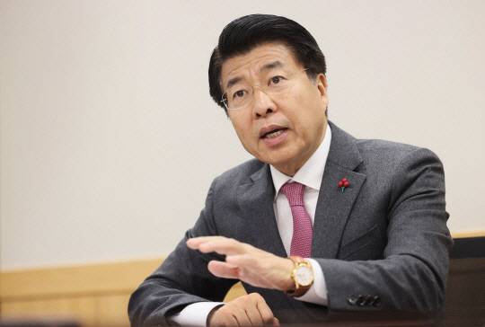 국민의힘 중앙윤리위원회에서 당원권 3개월 정지 처분을 받은 서강석 송파구청장