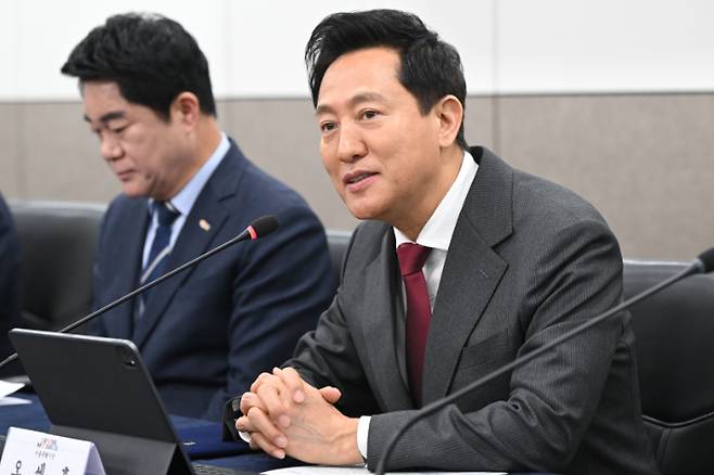 상생협약식 참석한 오세훈 시장     (서울=연합뉴스) 이재희 기자 = 18일 서울시청에서 열린 서울시 공공배달 서비스 '서울배달＋땡겨요' 활성화를 위한 상생협약식에서 오세훈 서울시장이 발언하고 있다. 2025.3.18 [공동취재]     scape@yna.co.kr (끝)   <저작권자(c) 연합뉴스, 무단 전재-재배포, AI 학습 및 활용 금지> 연합뉴스