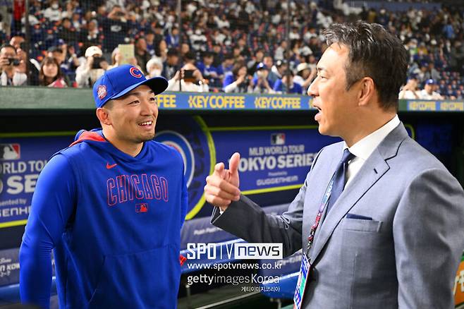 ▲ 스즈키 세이야(왼쪽)와 구로다 히로키. 스즈키는 구로다가 은퇴할 무렵 히로시마의 차세대 인기스타로 떠올랐다.