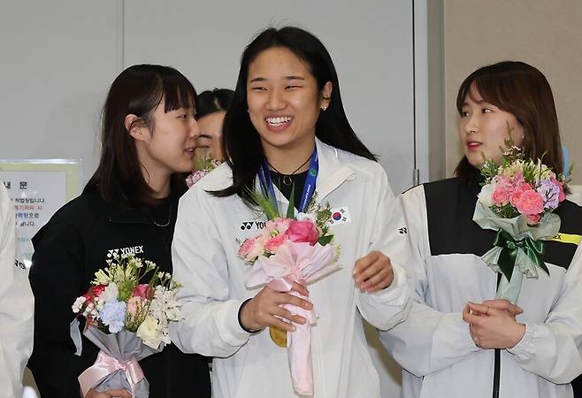 ▲ 아직 전성기가 아니라는 안세영이 얼마나 더 많은 대회를 우승할 것인지가 올해 남아 있는 대회들을 흥미롭게 보는 관전 포인트다. ⓒ연합뉴스