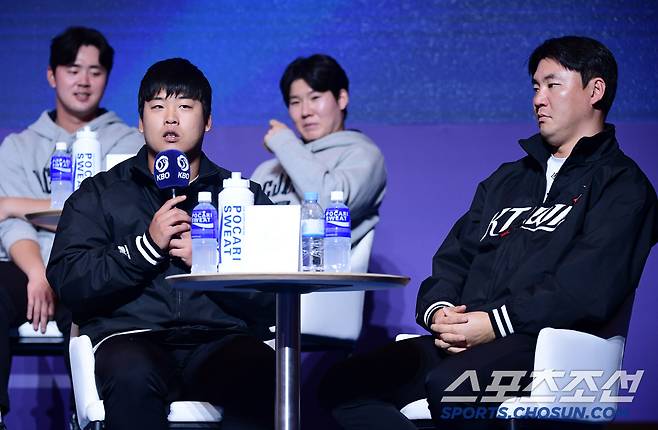 20일 서울 잠실 롯데호텔월드 크리스탈볼룸에서 2025 KBO리그 미디어데이가 열렸다. 미디어데이에 참석한 KT 강백호-장성우. 잠실=송정헌 기자songs@sportschosun.com/2025.03.20/
