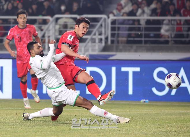 2026 FIFA 북중미 월드컵 아시아지역 3차 예선 B조 조별리그 7차전 대한민국과 오만의 경기가 20일 오후 경기 고양시 고양종합운동장에서 열렸다. 전반 황희찬이 선제골을 넣고 있다. 고양=김민규 기자 mgkim1@edaily.co.kr /2025.03.20/