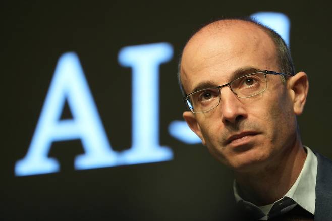 Yuval Noah Harari participates in a press conference Thursday in Seoul. (Gimmyoung Publishers)