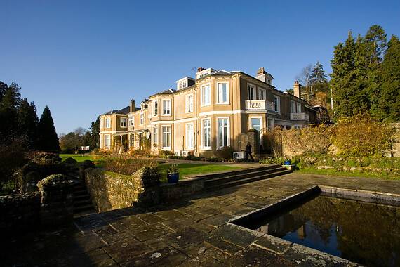 천재소년으로 알려진 송유근씨가 연구를 수행하고 있는 영국 유니버시티칼리지런던(UCL) 뮬러드우주과학연구소(MSSL) 건물. / 사진=유니버시티칼리지런던(UCL)