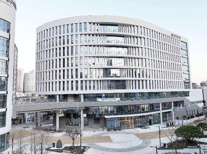 부산 동래구청. 부산 동래구 제공