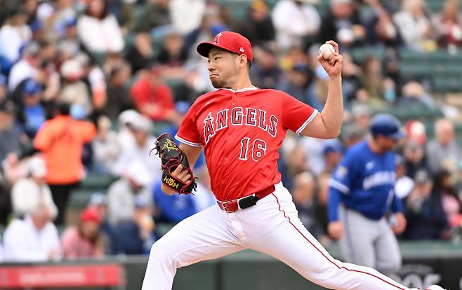 LA 에인절스 기쿠치 유세이가 지난 15일 시범경기 캔자스시티전에서 역투하고 있다. Getty Images코리아