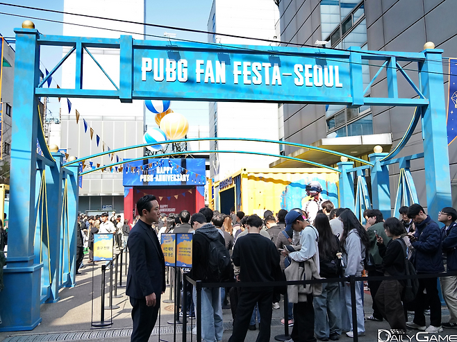 'PUBG 팬 페스타 서울'이 성수동 카페골목에서 막을 올렸다
