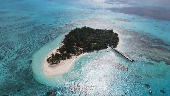 마사이판의 숨겨전 보석 같은 섬 ‘마나가하’. 신비로운 그림 속 장면처럼 여행자를 맞이한다.