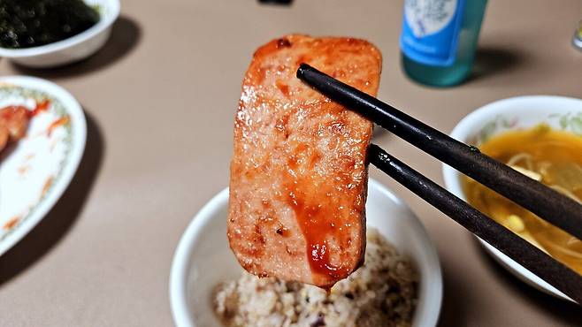 20250320_210621.jpg 아들 연습경기 후 리챔 구이