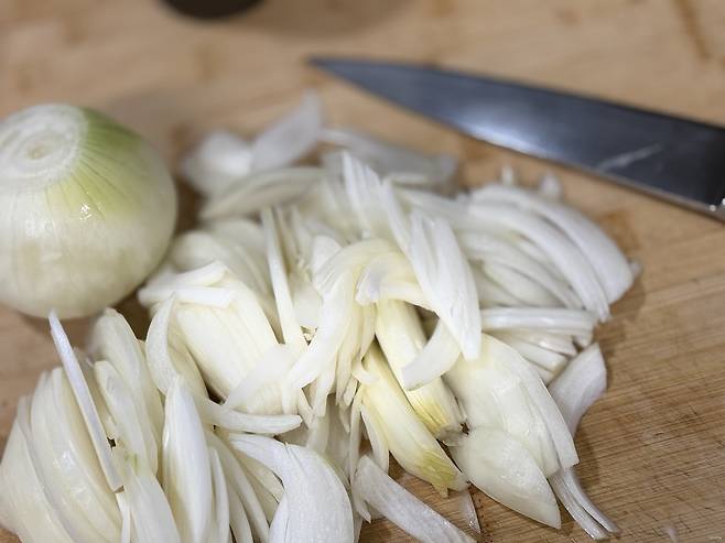 ▲ 재료 손질도 대충 하면 됩니다