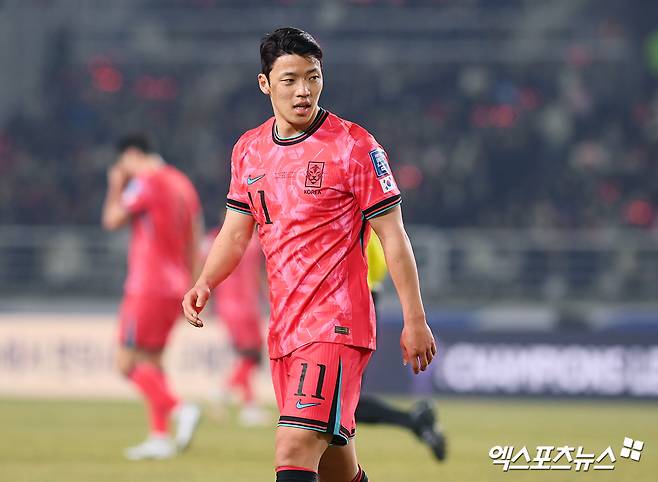 황희찬이 20일 고양종합운동장에서 열린 대한민국과 오만의 2026 국제축구연맹(FIFA) 북중미 월드컵(캐나다-미국-멕시코 공동개최) 아시아지역 3차 예선 B조 7차전에 선발 출장해 골맛을 봤다. 고양, 고아라 기자