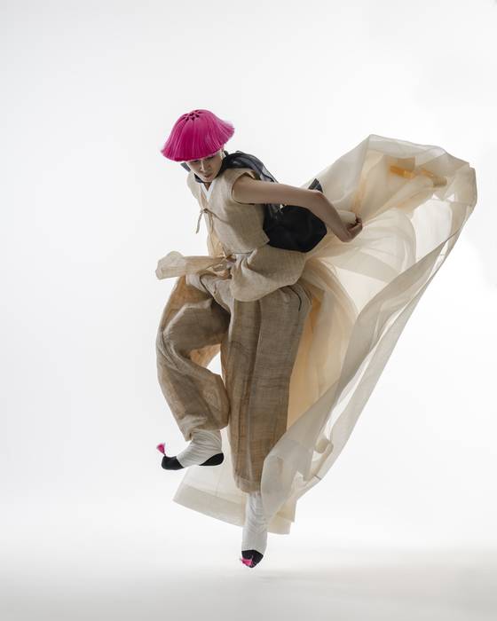 국립무용단 ‘미인’은 새로운 K패션과 K무용의 만남을 브랜드로 시너지를 노리고 있다.