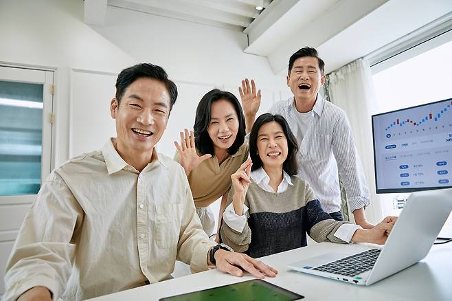 뉴시니어(New Senior)는 50대 이상의 전후 베이비붐 세대를 일컫는 말로, 고령화 시대의 새로운 소비계층을 뜻하는 이들이 은퇴계획 설계에 높은 관심을 보이고 있다. [게티이미지뱅크]