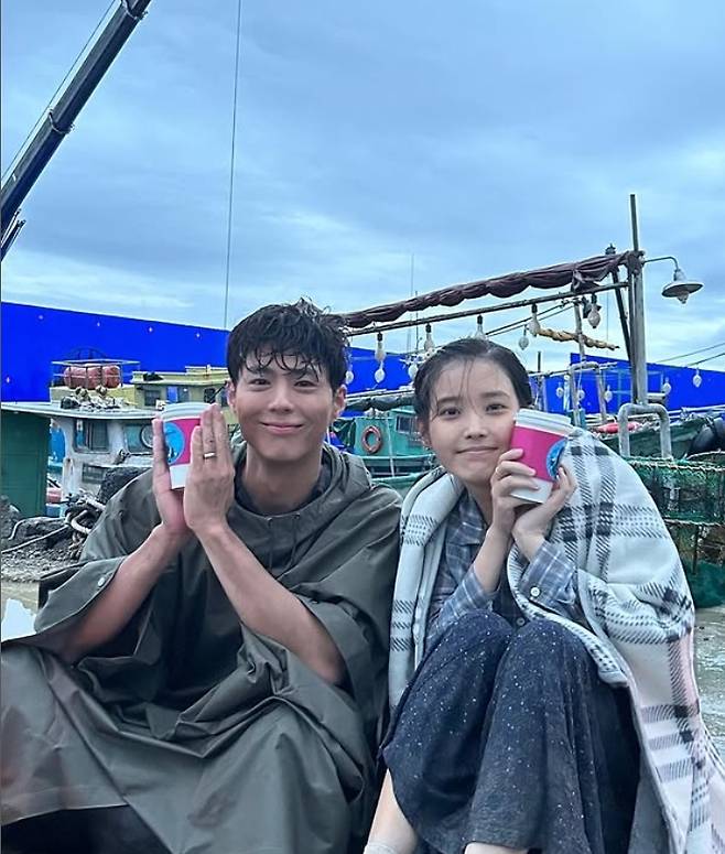 아이유 소셜미디어