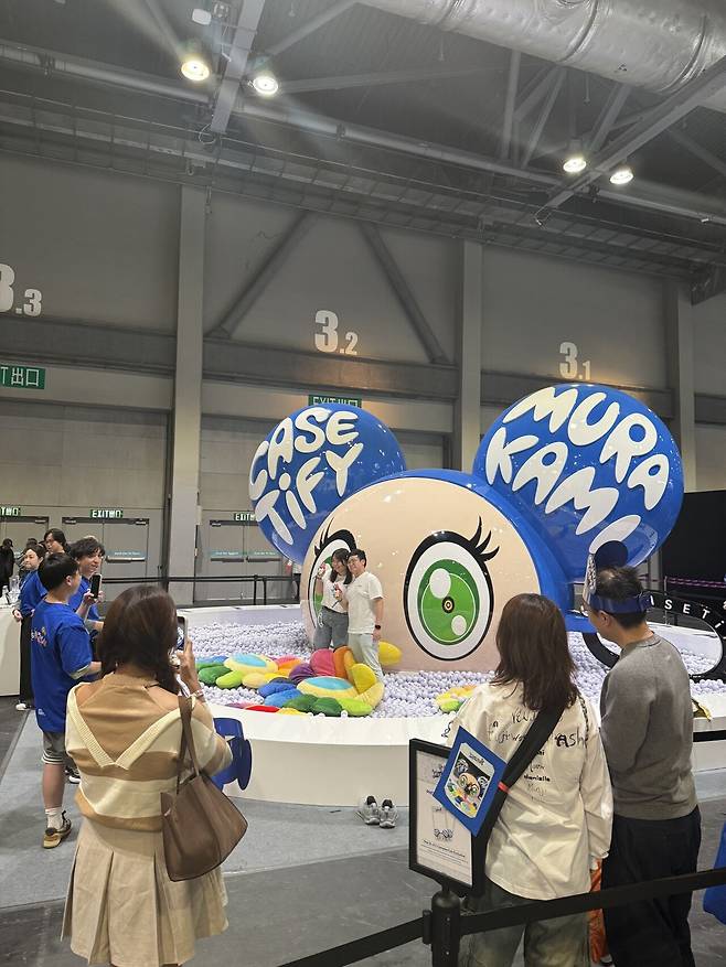 IMG_8115.jpeg 본인 현재 그 토끼 콘서트 옴