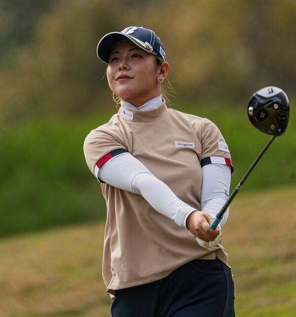 2025년 일본여자프로골프(JLPGA) 투어 V포인트·SMBC 레이디스 골프토너먼트 우승 경쟁에 뛰어든 미국여자프로골프(LPGA) 투어 멤버 요시다 유리. 사진제공=엡손투어