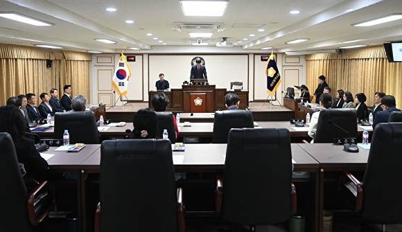 대전 중구의회는 21일 제265회 임시회를 개회하고 27일까지 7일간의 의사일정에 들어갔다.[사진=중구의회]