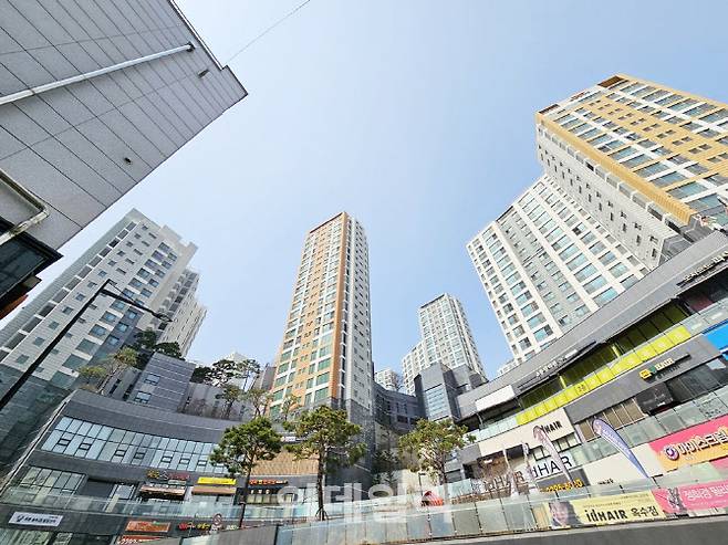 24일 찾아간 서울 성동구 옥수동 e편한세상옥수파크힐스 일대.