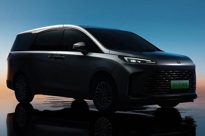 사진 : 뷰익 GL8 LS