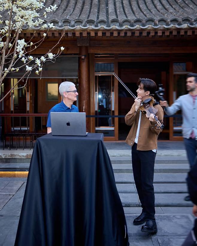 가수 헨리, 애플 CEO 팀 쿡 (출처: 인스타그램)