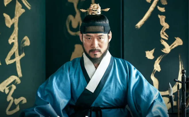 이중 가장 대원군 같은 배우는