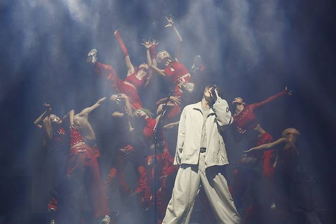 [인천=뉴시스] 요네즈 겐시(요네즈 켄시)가 22일 인천 인스파이어 아레나에서 첫 내한공연을 열고 있다. (사진 = Yusuke Yamatani 제공) 2025.03.23. photo@newsis.com *재판매 및 DB 금지