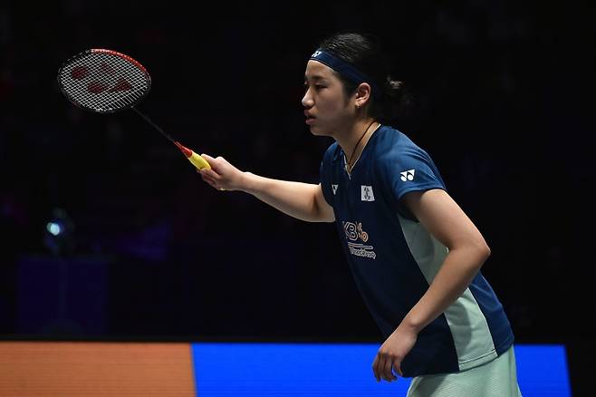 안세영이 17일 영국 버밍엄에서 열린 전영오픈 배드민턴 여자 단식 결승에서 중국 대표 왕즈이를 게임스코어 2-1로 누르고 우승을 차지했다. AP연합뉴스
