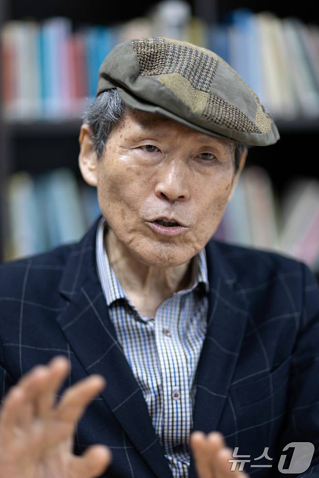 한상진 서울대 명예교수가 19일 서울 서초구 한중중민재단에서 뉴스1과 인터뷰하고 있다. ⓒ News1 이승배 기자