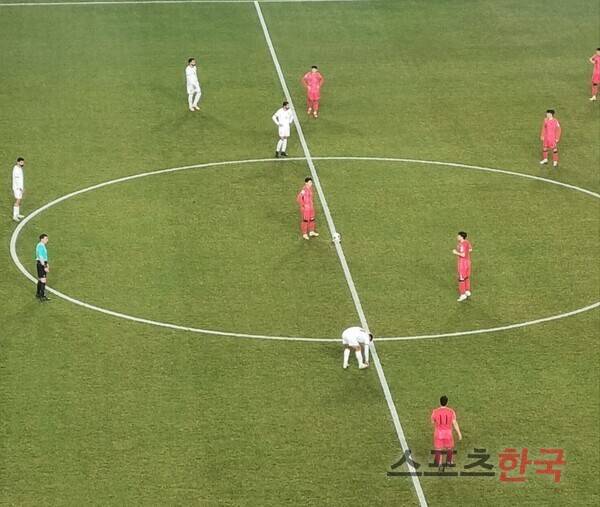 관리가 잘 된 수원월드컵경기장 잔디. ⓒ스포츠한국 김성수 기자