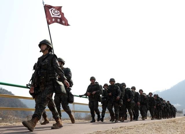 ▲ 군가 ‘전선을 간다’ 자료사진