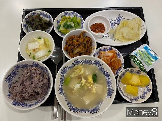 사진은 3월24일 입주자들에게 제공한 점심 메뉴./사진=유찬우 기자