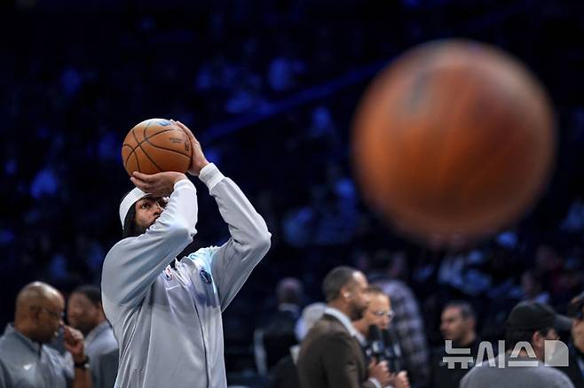[뉴욕=AP/뉴시스] 미국프로농구(NBA) 댈러스 매버릭스의 앤서니 데이비스. 2025.03.25