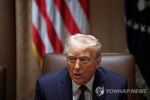 각료회의 주재하는 트럼프 미국 대통령 [워싱턴 로이터=연합뉴스. 재판매 및 DB 금지]