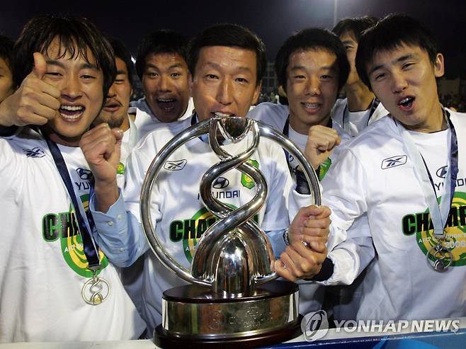 전북 현대 AFC 챔피언스리그 우승 seephoto@yna.co.kr

<저작권자 ⓒ 2006 연 합 뉴 스. 무단전재-재배포 금지.>