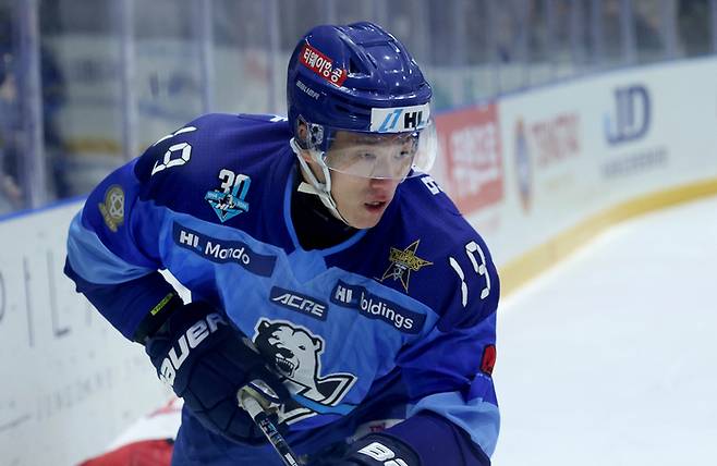 HL 안양 ‘간판’ 김상욱이 2024~25 아시아리그 아이스하키 정규리그 MVP에 등극했다. 사진 | HL 안양