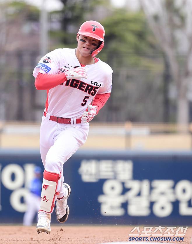 15일 광주 KIA챔피언스필드에서 열린 KBO리그 시범경기 KIA와 삼성의 경기. 3회 1타점 3루타 날린 KIA 김도영. 광주=송정헌 기자songs@sportschosun.com/2025.03.15/