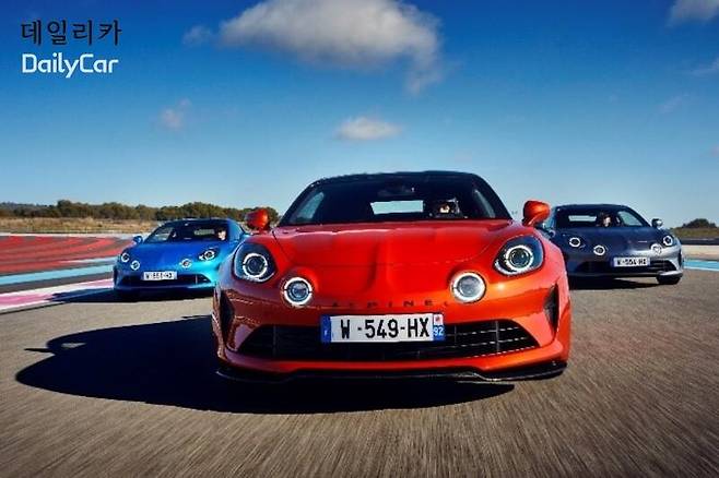 프랑스 알핀의 A110S (2024 오네(O-NE) 슈퍼레이스 챔피언십서 데뷔)