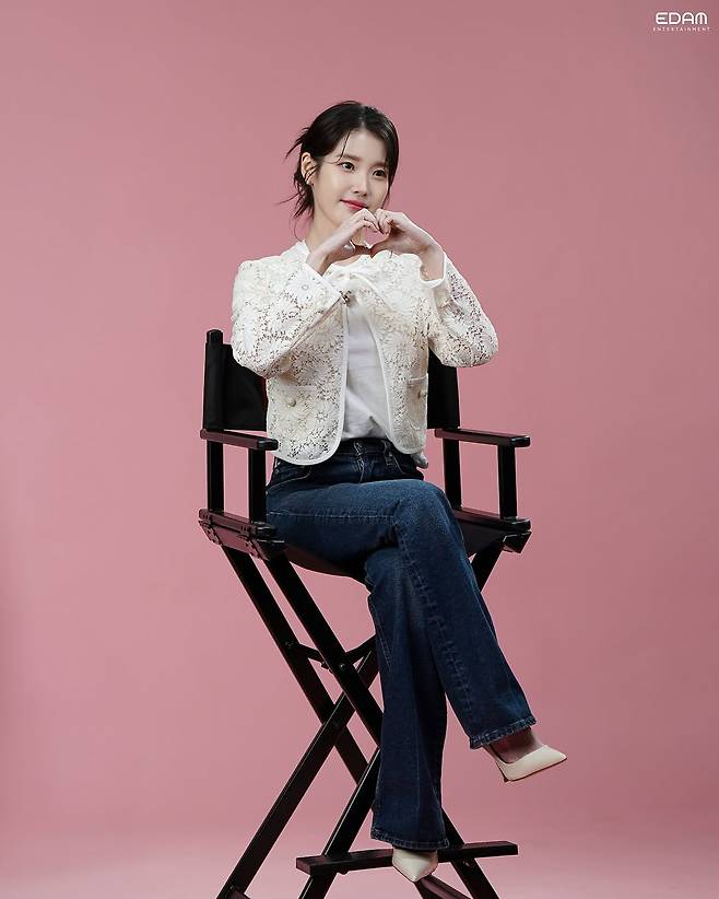 아이유, 산불피해 와 소방관 지원 2억 기부